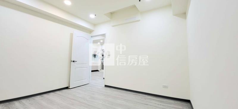 【新世紀】中壢勳章新整景觀戶二房雙車房屋室內格局與周邊環境