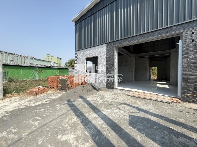 仁德虎山合法全新農機具室房屋室內格局與周邊環境