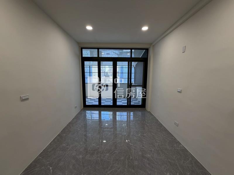 太平日式大面寬透天房屋室內格局與周邊環境