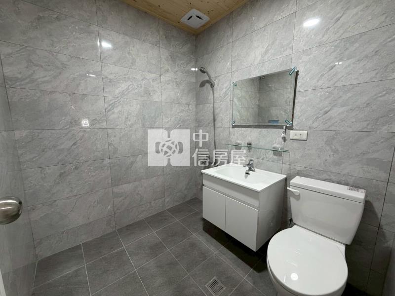 太平日式大面寬透天房屋室內格局與周邊環境