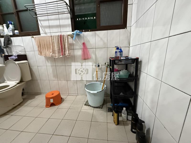 中壢大地坪三角窗大透店房屋室內格局與周邊環境