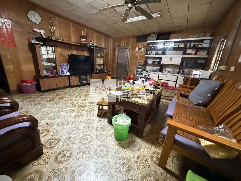 中壢大地坪三角窗大透店房屋室內格局與周邊環境