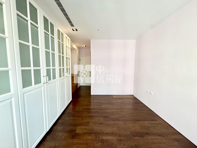 文華硯精裝三改二平車房屋室內格局與周邊環境