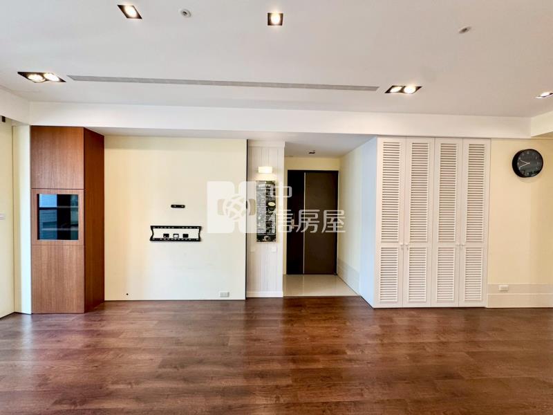 文華硯精裝三改二平車房屋室內格局與周邊環境