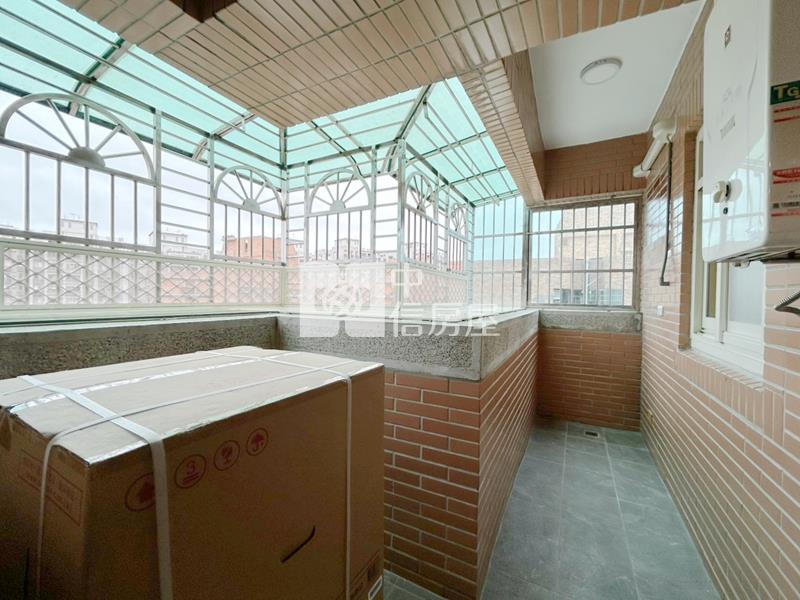 美美空三平車三房~全新屋況房屋室內格局與周邊環境