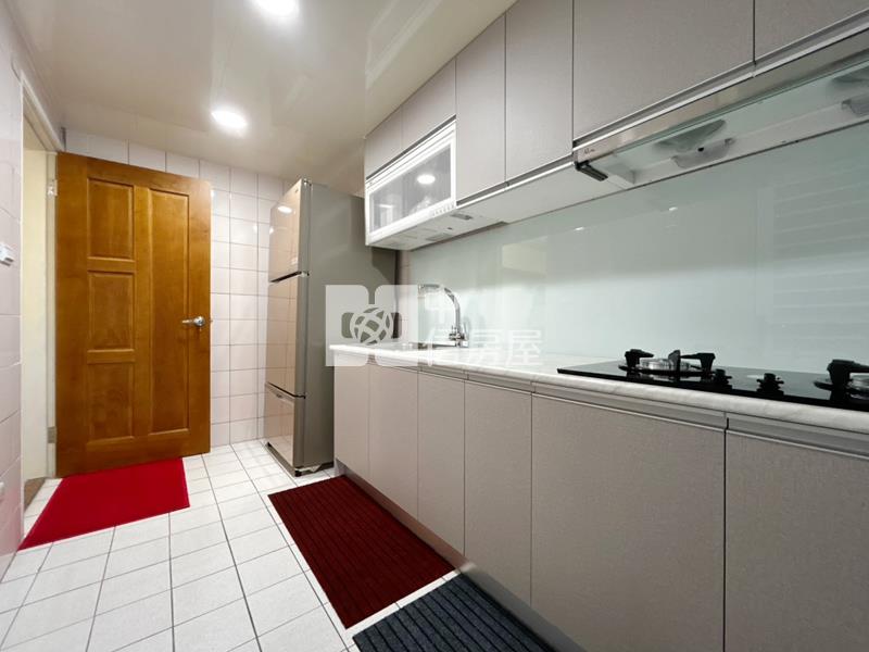 美美空三平車三房~全新屋況房屋室內格局與周邊環境