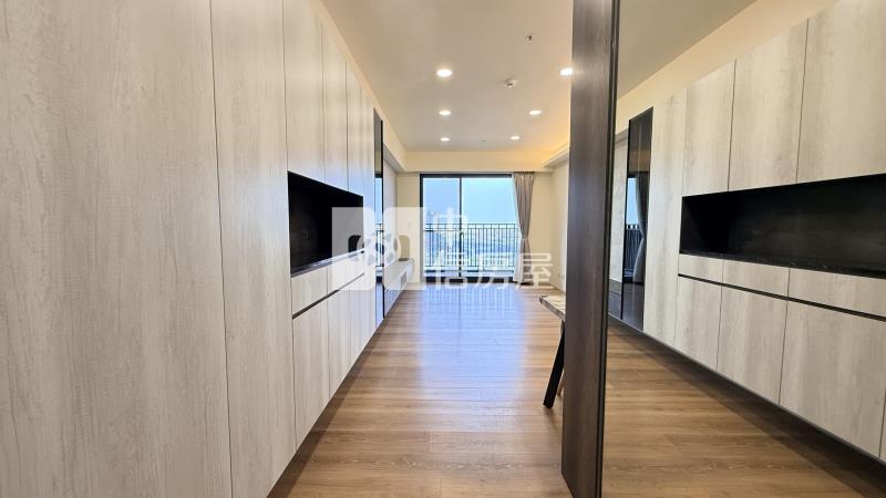 獨家!洲際W高樓層裝潢戶三房平車房屋室內格局與周邊環境