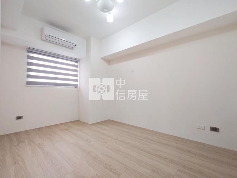 文藝復興大四房平車房屋室內格局與周邊環境