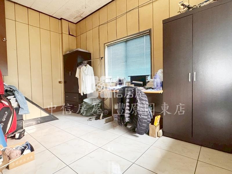 西勢角間透天房屋室內格局與周邊環境