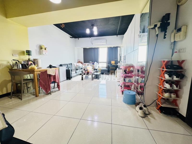 2K38美麗歐洲-大三房平面車位房屋室內格局與周邊環境