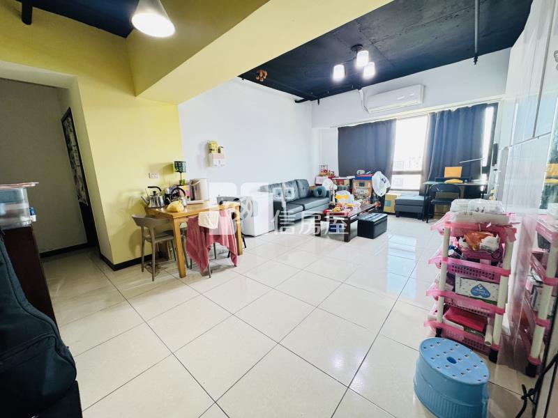 2K38美麗歐洲-大三房平面車位房屋室內格局與周邊環境