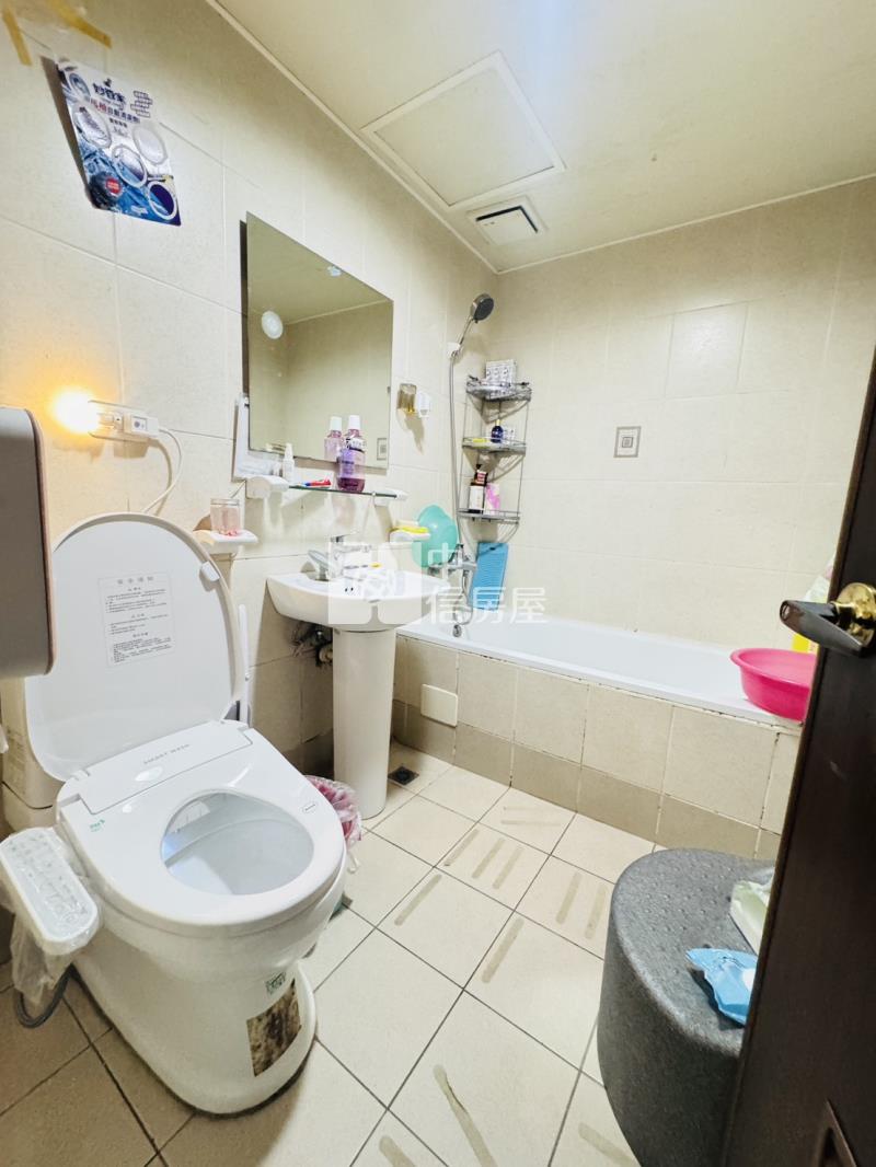 2K38美麗歐洲-大三房平面車位房屋室內格局與周邊環境