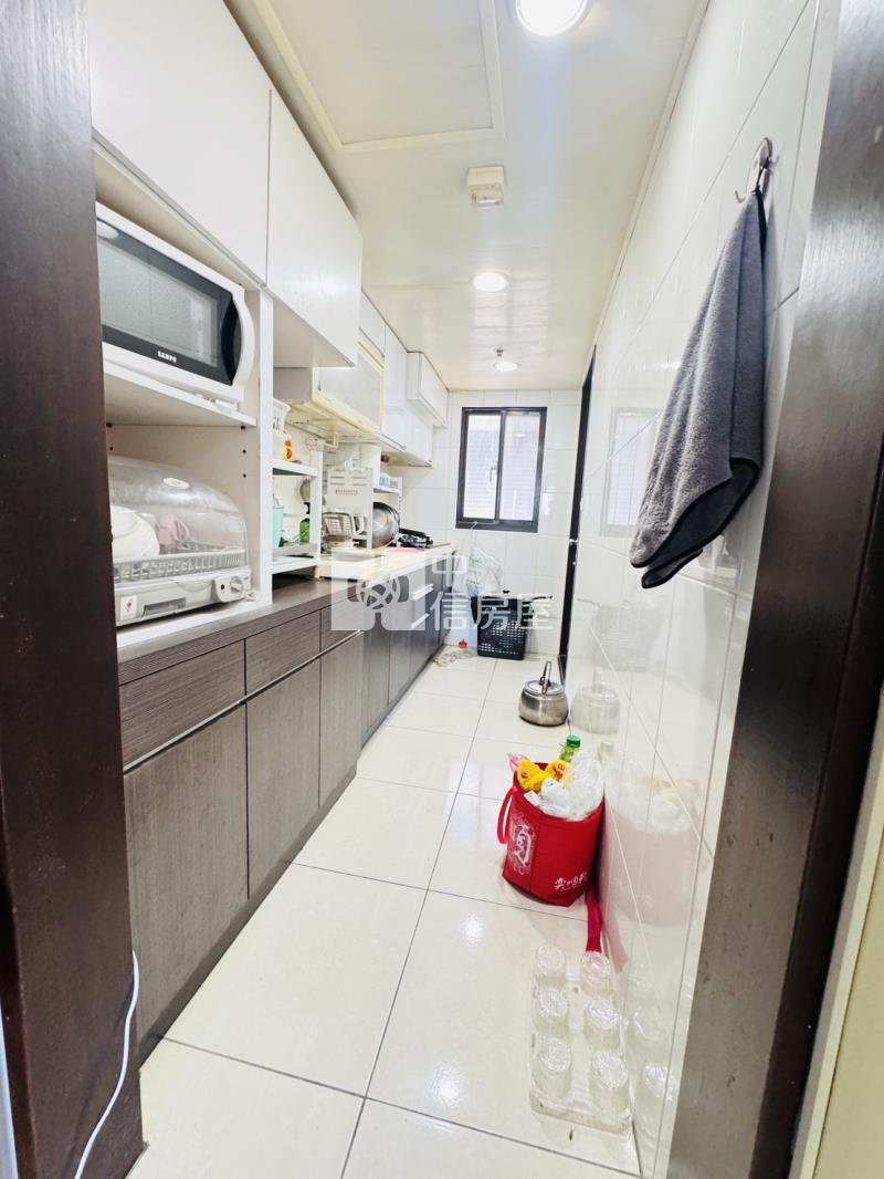 2K38美麗歐洲-大三房平面車位房屋室內格局與周邊環境