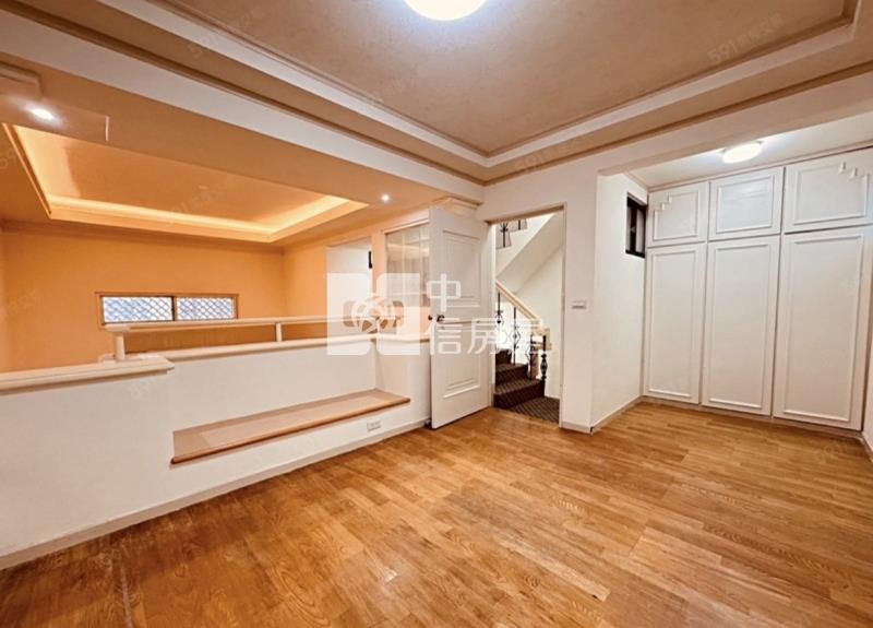 楊光山林雙併歐美別墅房屋室內格局與周邊環境