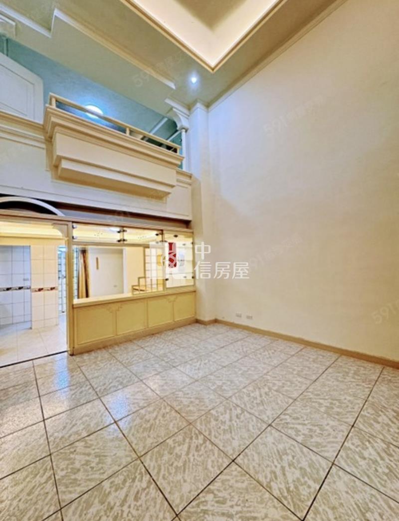 楊光山林雙併歐美別墅房屋室內格局與周邊環境