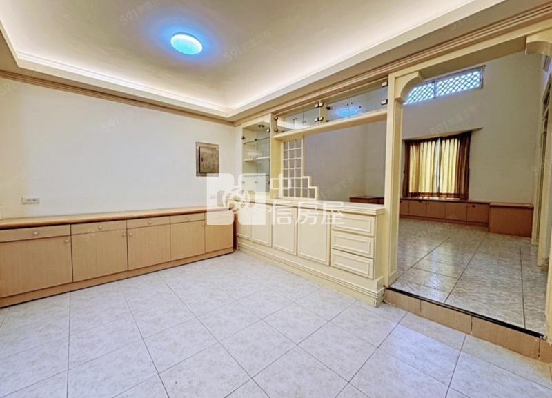 楊光山林雙併歐美別墅房屋室內格局與周邊環境