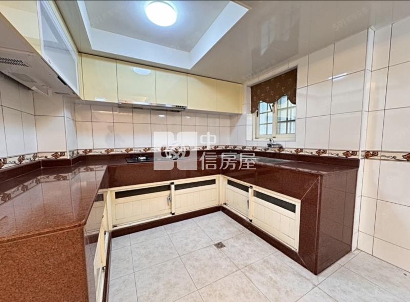 楊光山林雙併歐美別墅房屋室內格局與周邊環境