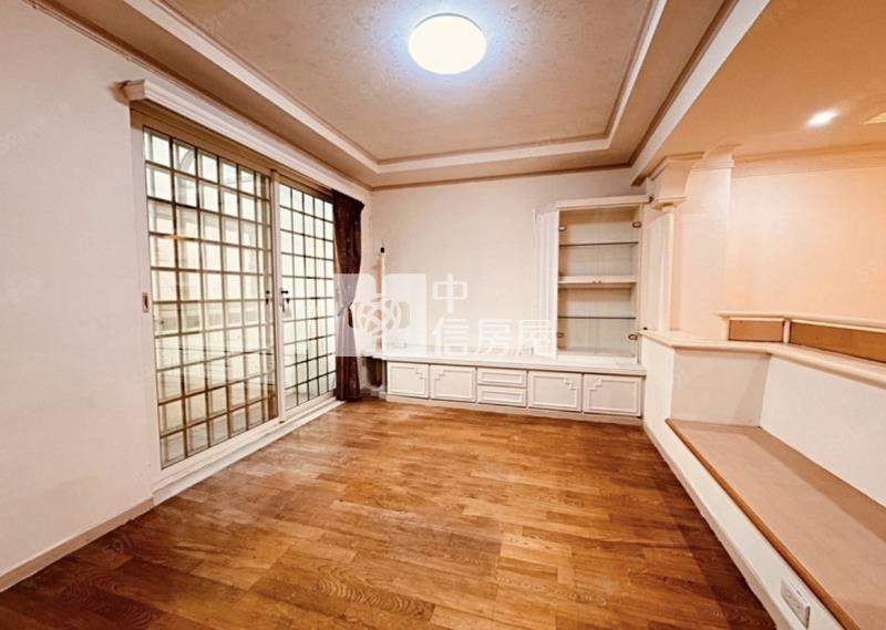 楊光山林雙併歐美別墅房屋室內格局與周邊環境