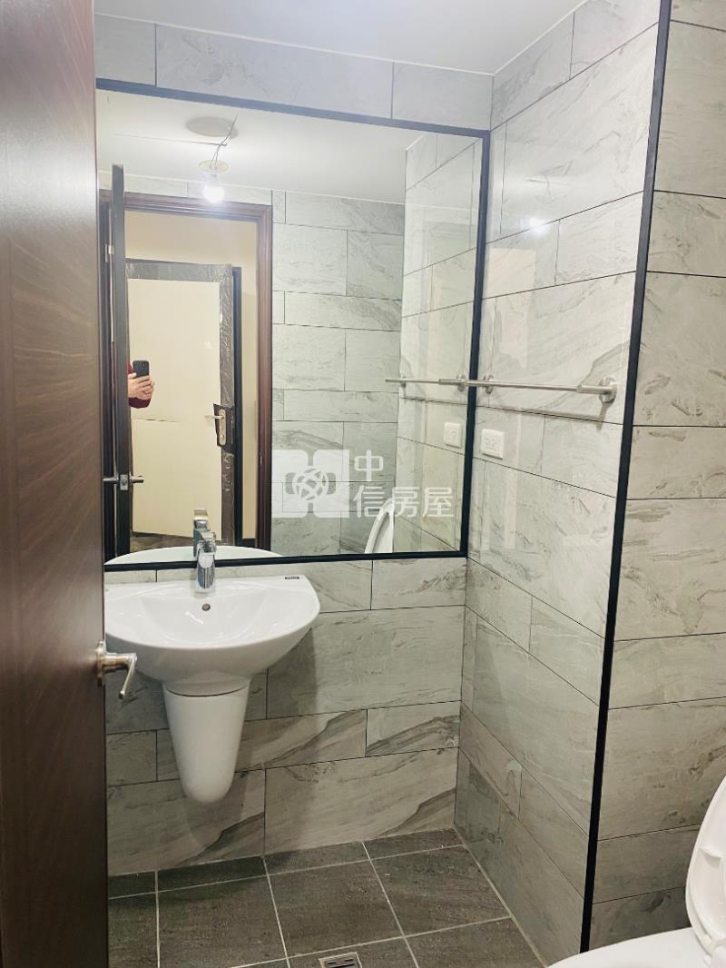 A7捷運雙套房+平車 {捷市達}房屋室內格局與周邊環境