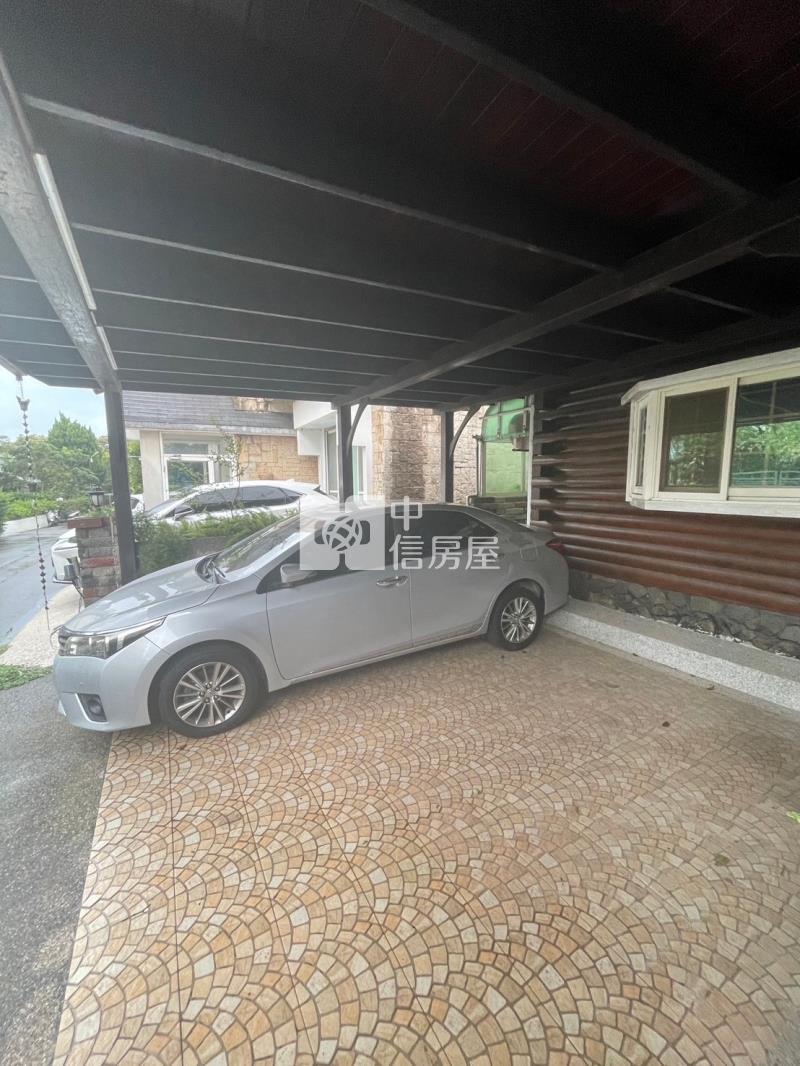 楊光山林獨棟木屋庭院墅房屋室內格局與周邊環境