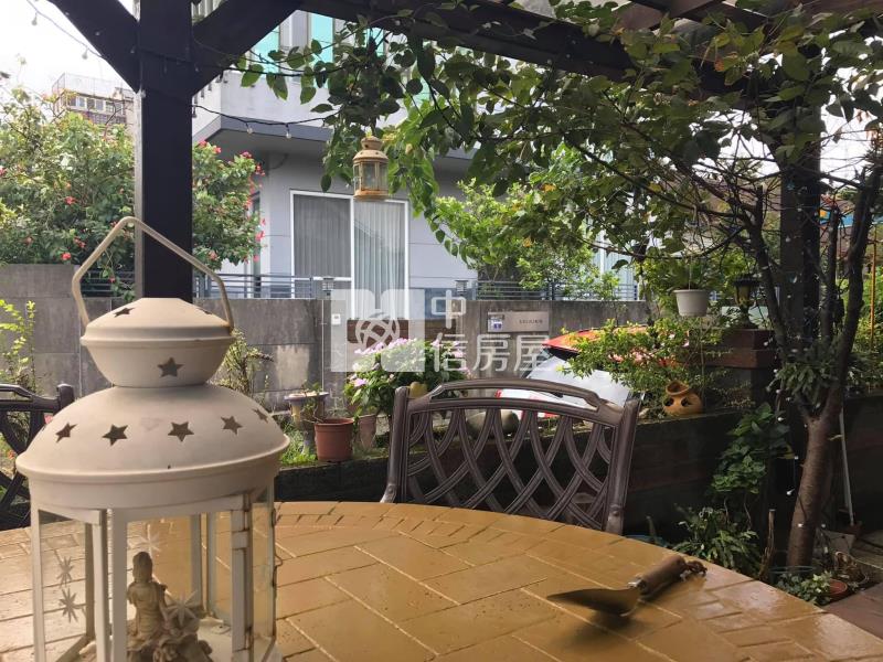 楊光山林獨棟木屋庭院墅房屋室內格局與周邊環境