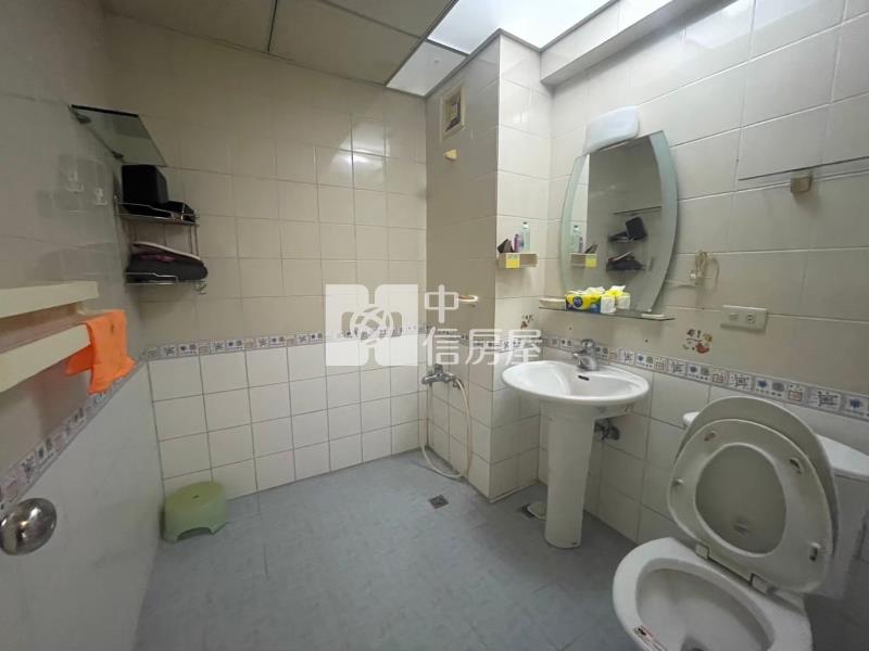 楊光山林歐式上疊別墅房屋室內格局與周邊環境