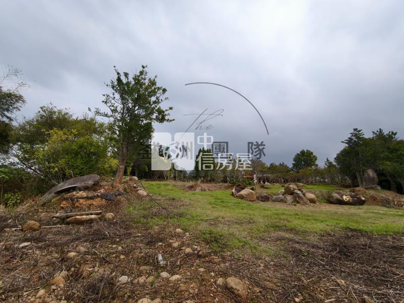 墨硯山南峰無限展望視野山坡地房屋室內格局與周邊環境