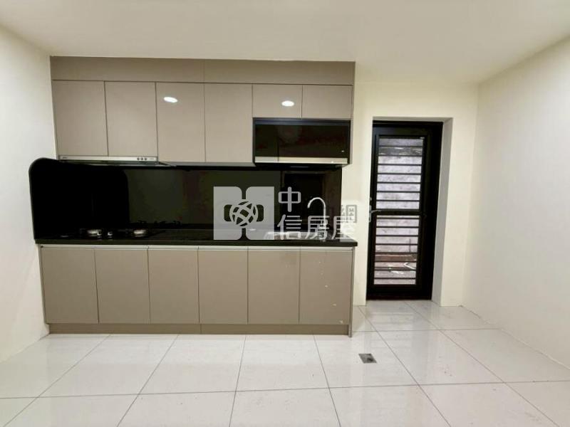 龍潭國小整新透店房屋室內格局與周邊環境