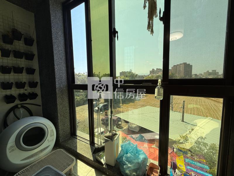 中壢鳴暘富海電梯別墅三車位房屋室內格局與周邊環境