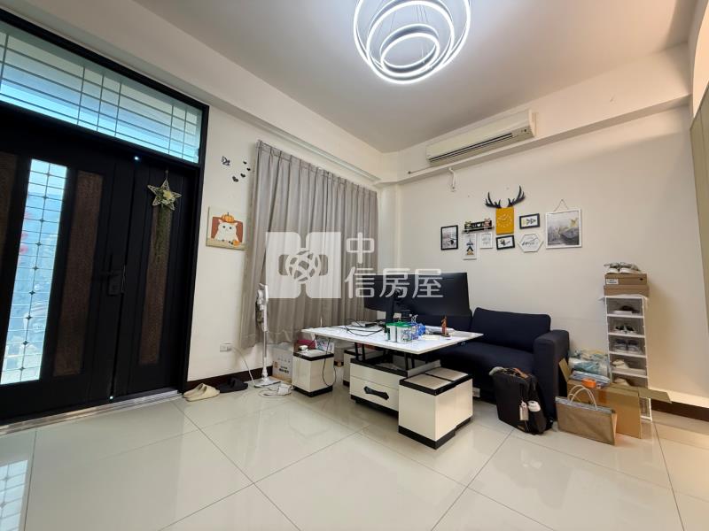 中壢鳴暘富海電梯別墅三車位房屋室內格局與周邊環境