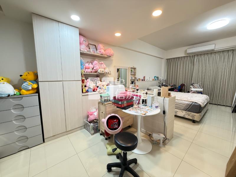 中壢鳴暘富海電梯別墅三車位房屋室內格局與周邊環境