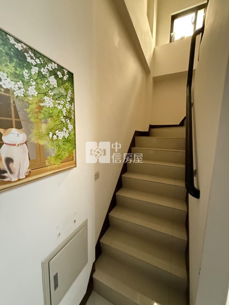 中壢鳴暘富海電梯別墅三車位房屋室內格局與周邊環境