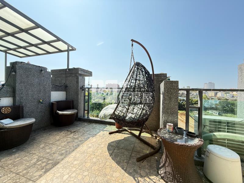 中壢鳴暘富海電梯別墅三車位房屋室內格局與周邊環境