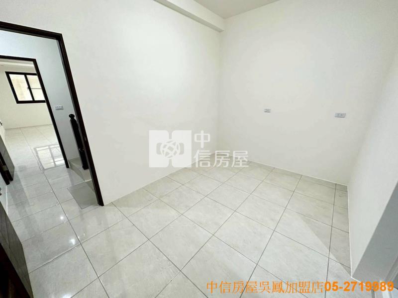 永吉四街車庫透天房屋室內格局與周邊環境