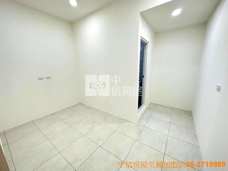 永吉四街車庫透天房屋室內格局與周邊環境