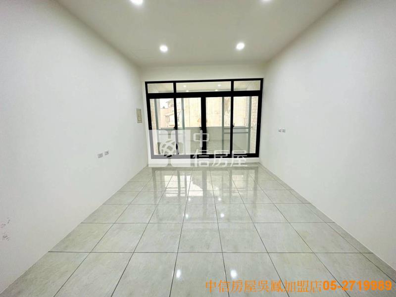 永吉四街車庫透天房屋室內格局與周邊環境