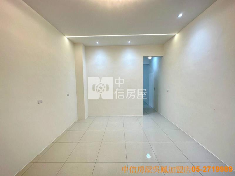 永吉四街車庫透天房屋室內格局與周邊環境