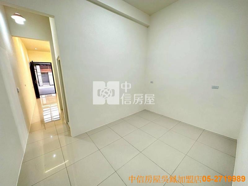 永吉四街車庫透天房屋室內格局與周邊環境