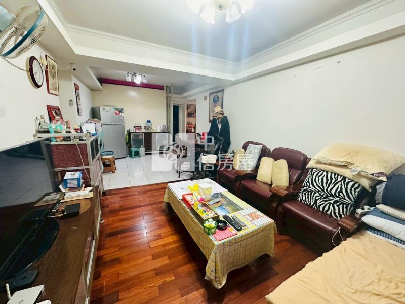 ▲巴塞方正三房車位房屋室內格局與周邊環境