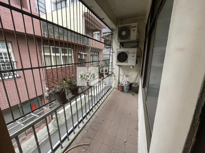 桃園中埔國小超大地坪透天房屋室內格局與周邊環境