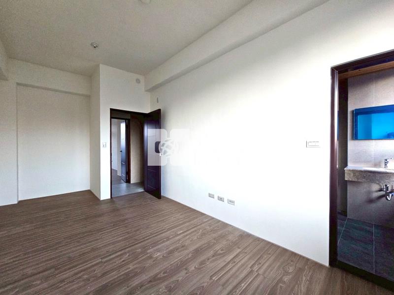 松強國小臨路雙車電梯別墅房屋室內格局與周邊環境