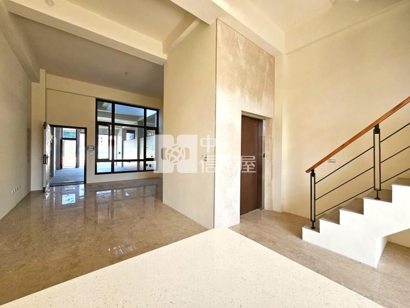 松強國小臨路雙車電梯別墅房屋室內格局與周邊環境