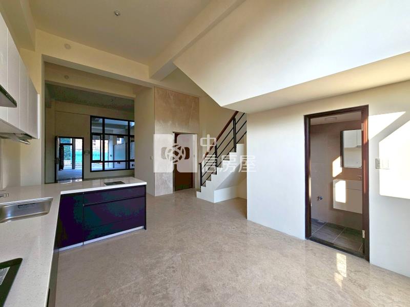 松強國小臨路雙車電梯別墅房屋室內格局與周邊環境