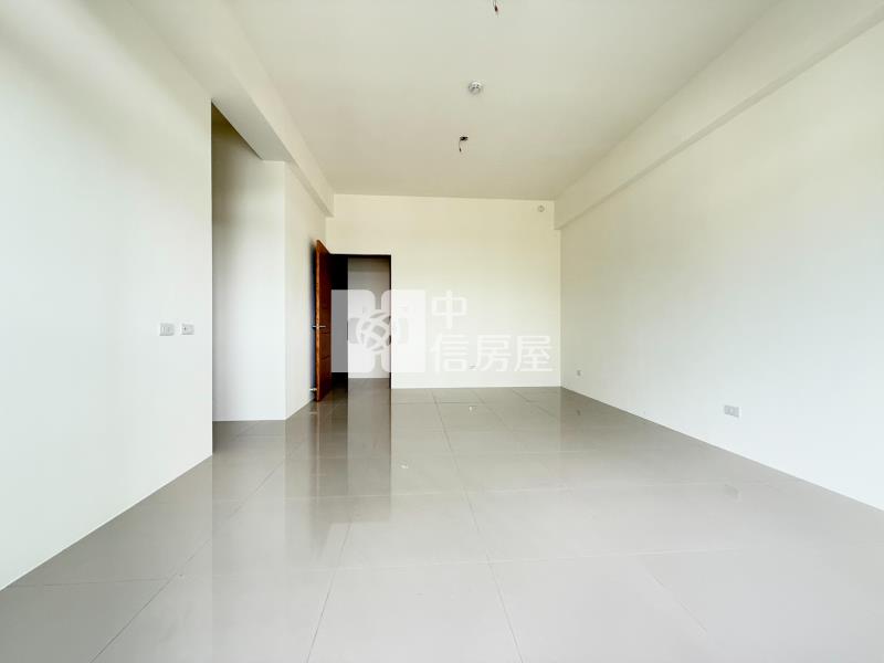 新社協成國小全新大面寬電墅房屋室內格局與周邊環境