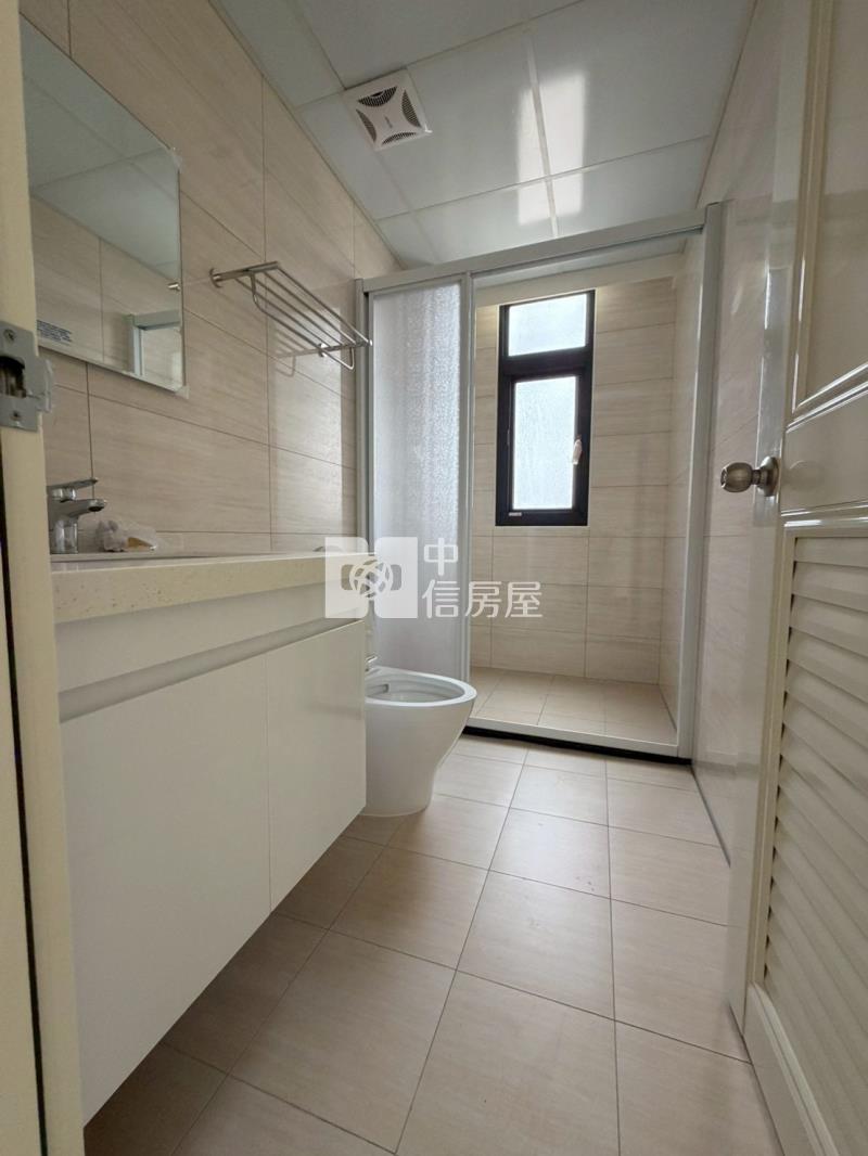 芳苑雙車位全新電梯透天房屋室內格局與周邊環境