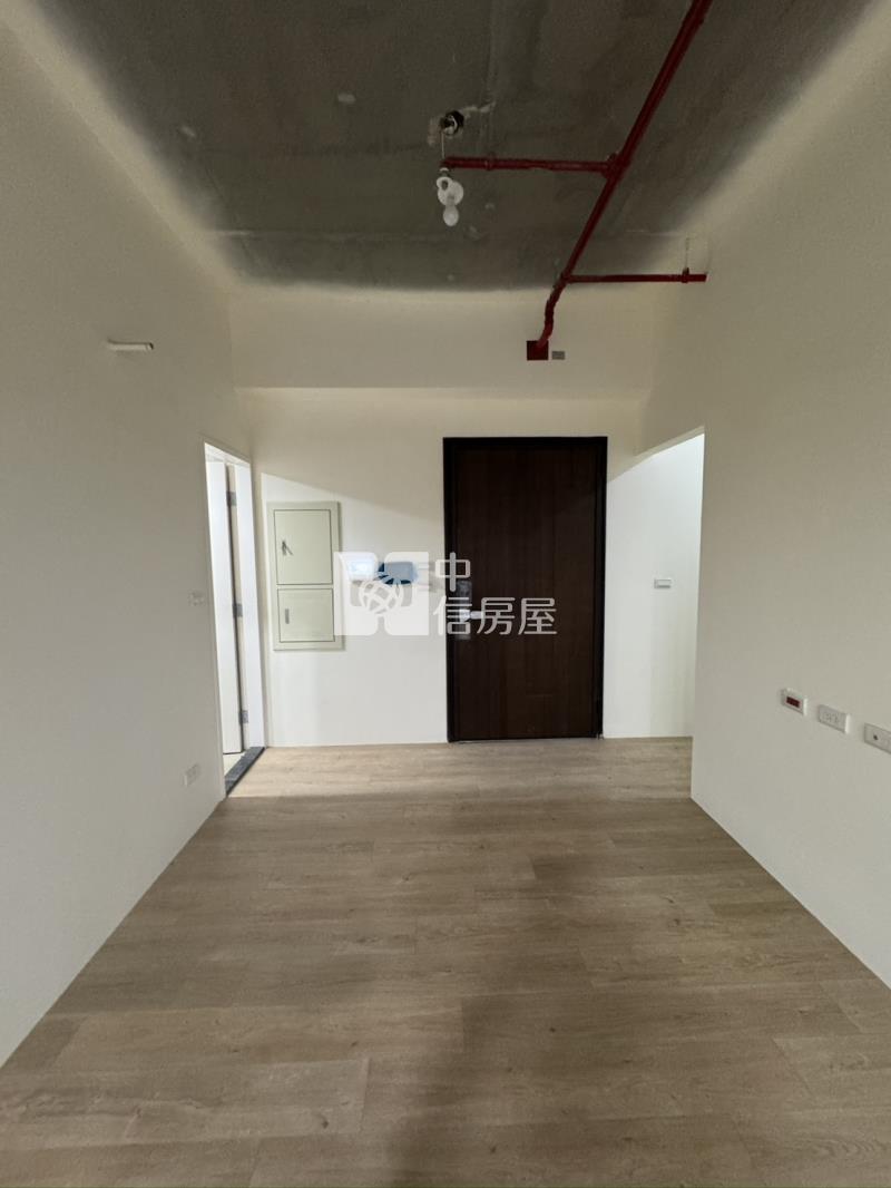 中路特區宜雄國際ONE 2+1房雙車位房屋室內格局與周邊環境