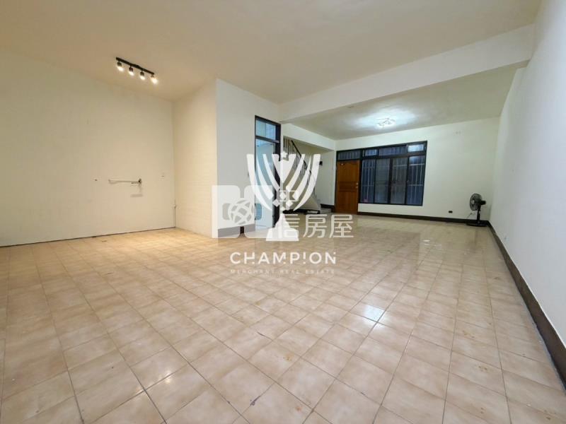 【冠軍商仲】新豐透天門口停車房屋室內格局與周邊環境