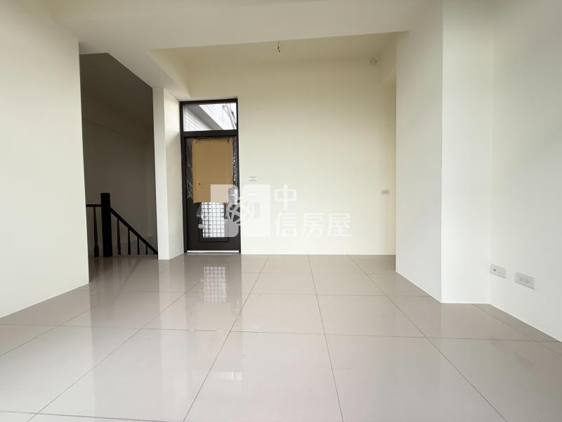 新社協成國小全新大地坪電墅房屋室內格局與周邊環境