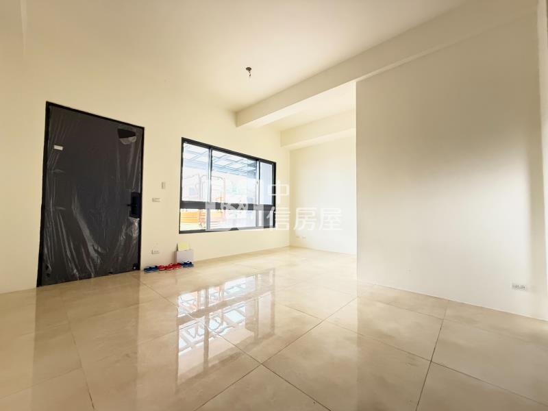 新社協成國小全新大地坪電墅房屋室內格局與周邊環境