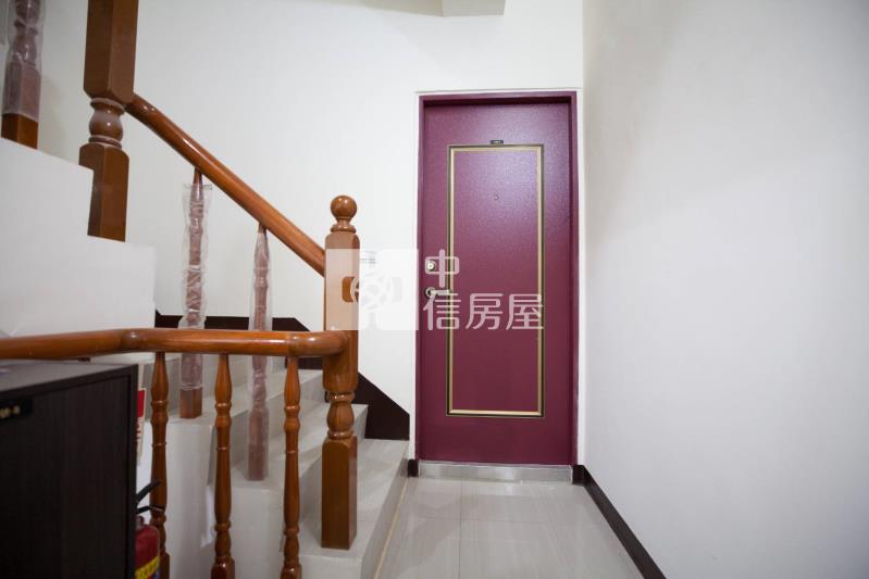 【奔馳】觀音收租美透天房屋室內格局與周邊環境